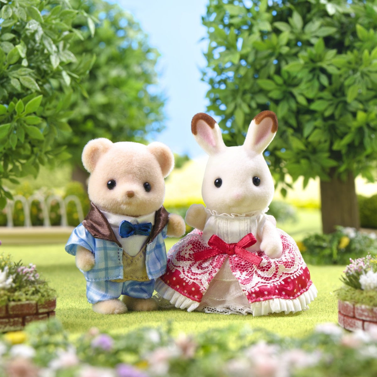 Calico Critters 40th Anniversary Friends Freya & Theo