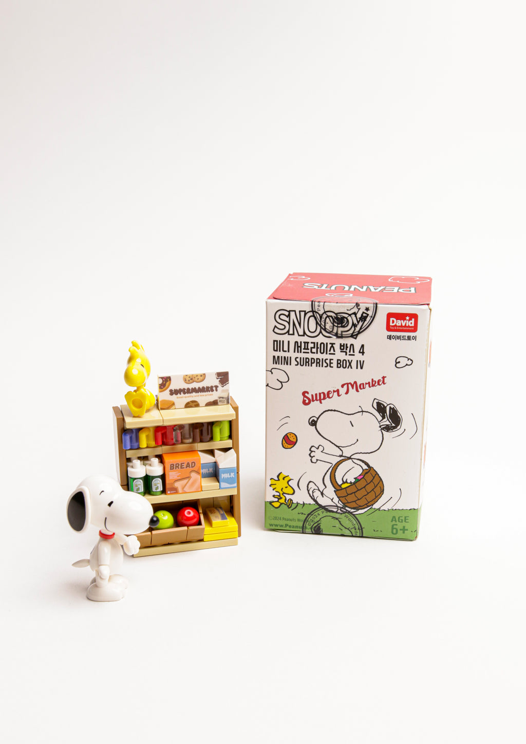Blind Box Snoopy Market Figurine Building Block Set