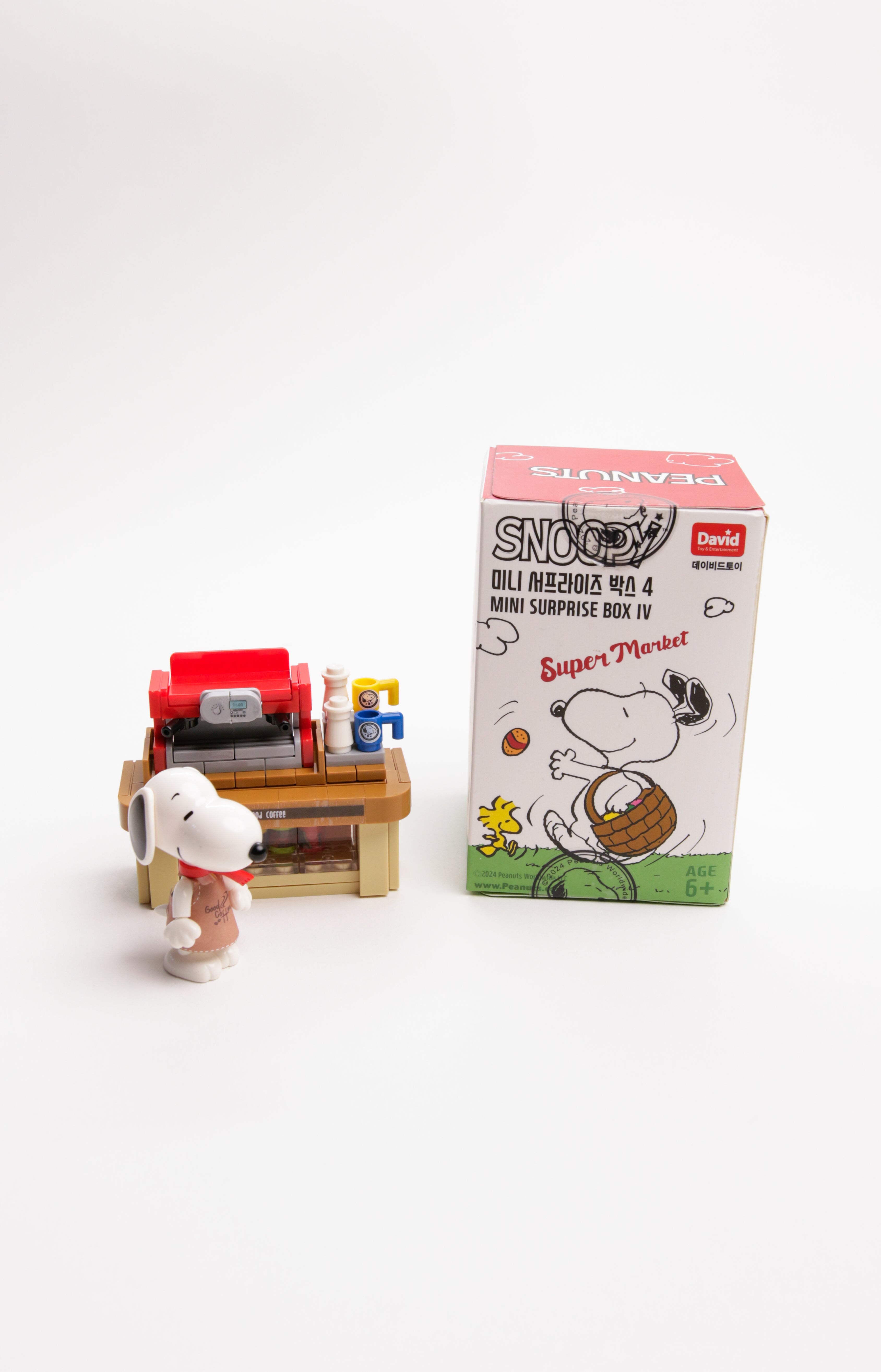 Blind Box Snoopy Market Figurine Building Block Set
