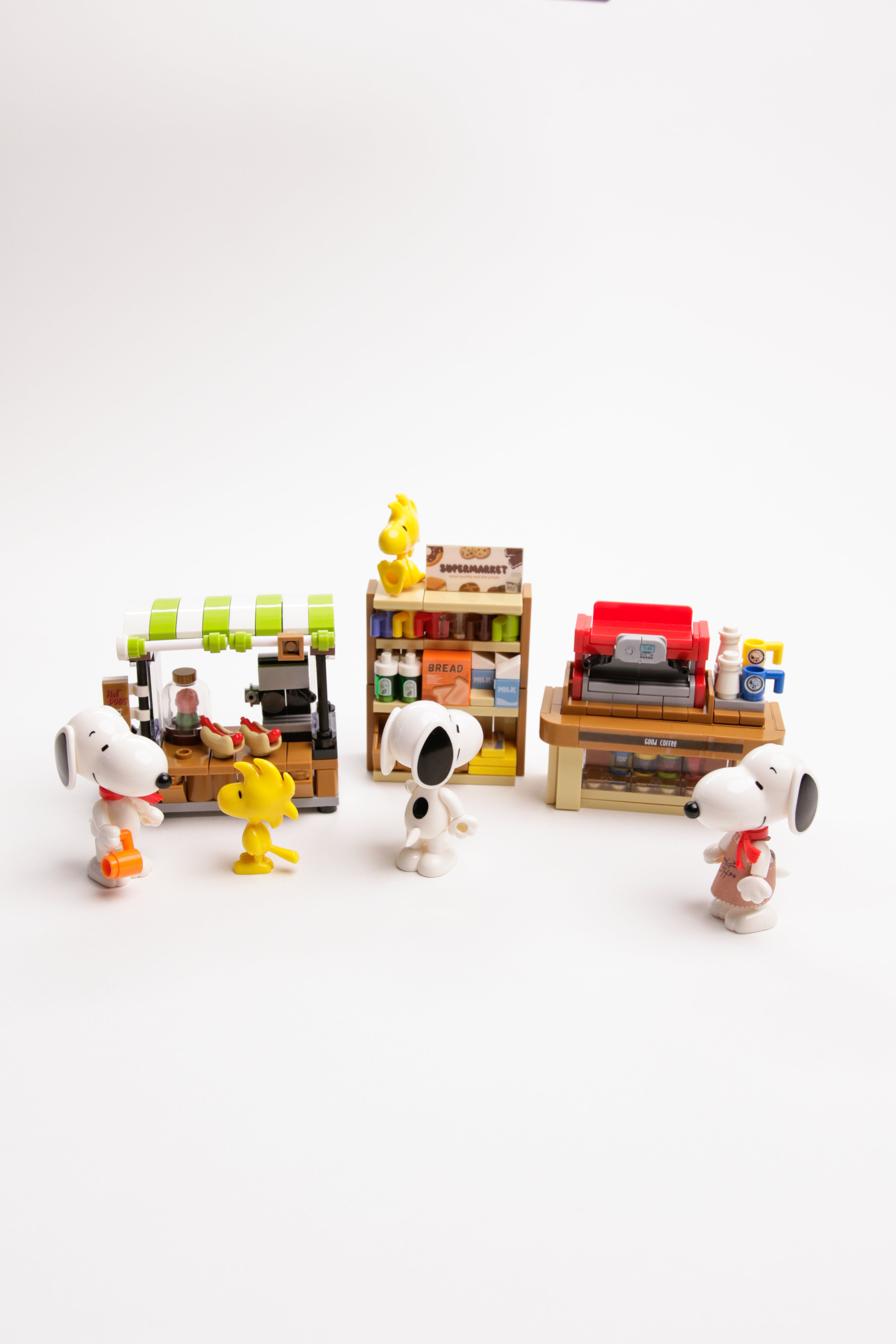 Blind Box Snoopy Market Figurine Building Block Set